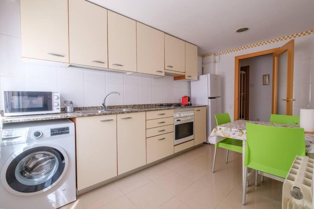 Apartamento En Complejo Residencial, Con Piscina. Salou Exterior photo